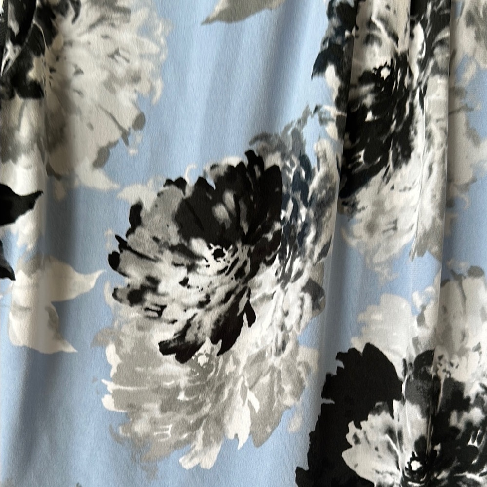 Calvin Klein Women's Blue Floral Top - Picture 4 of 7
